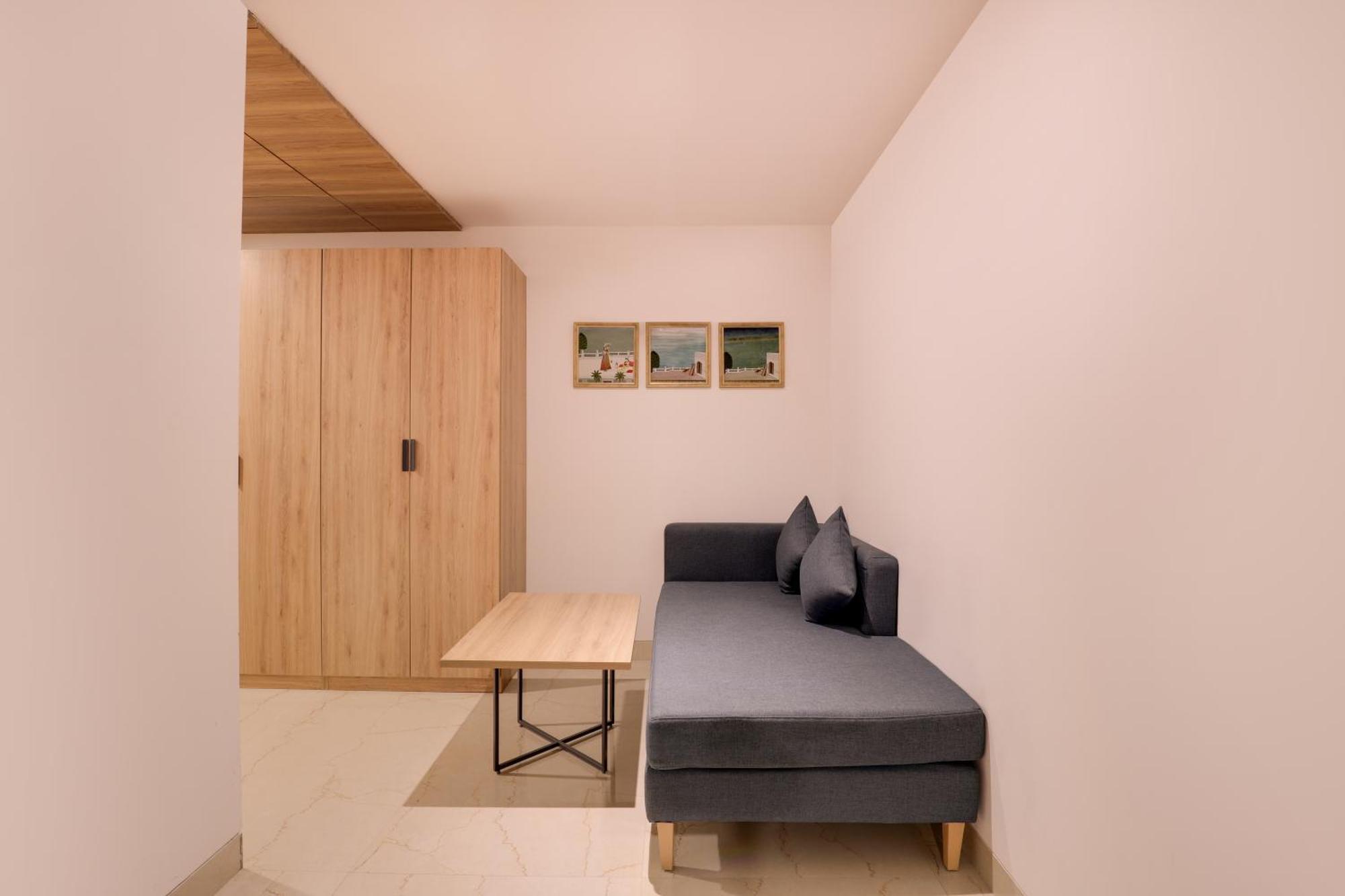 Keys Lite By Lemon Tree Hotels, Urban Square, ウダイプル エクステリア 写真